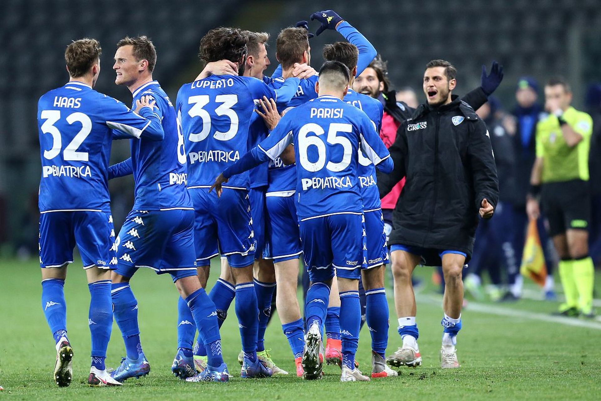 他与球队间 他与球队间